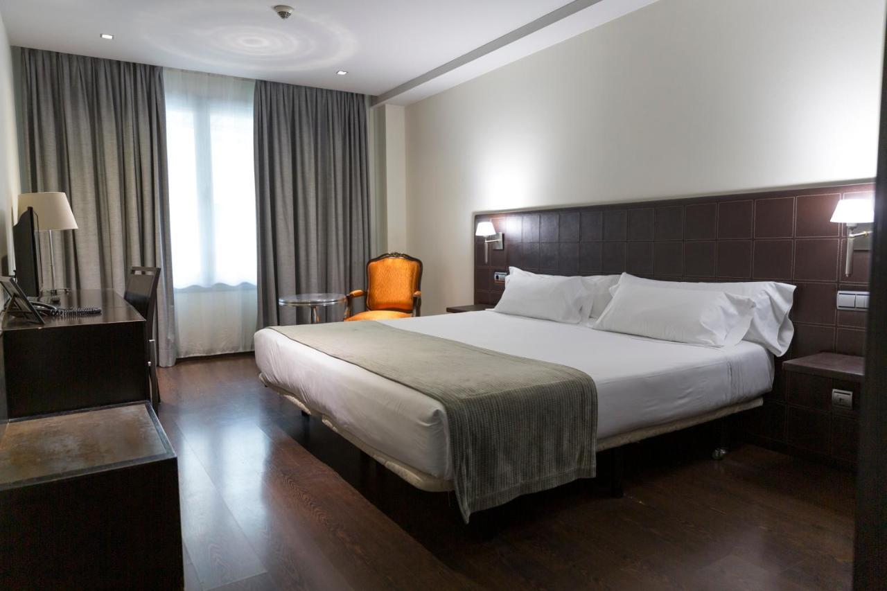 Iberik Santo Domingo Plaza Hotel โอเบียโด ภายนอก รูปภาพ