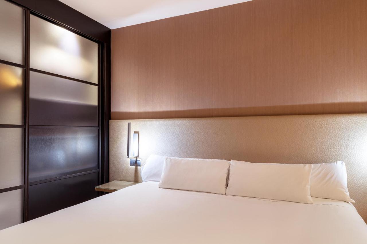 Iberik Santo Domingo Plaza Hotel โอเบียโด ภายนอก รูปภาพ