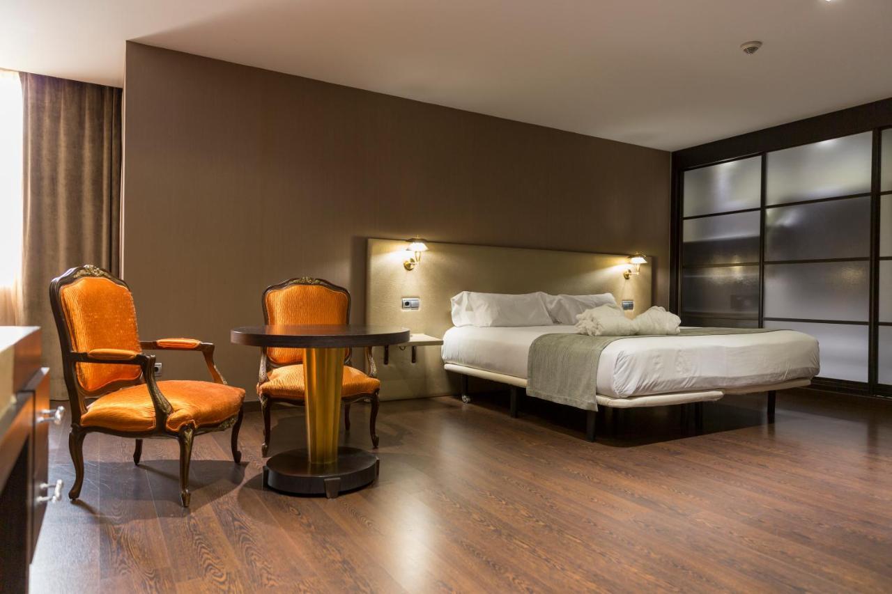 Iberik Santo Domingo Plaza Hotel โอเบียโด ภายนอก รูปภาพ