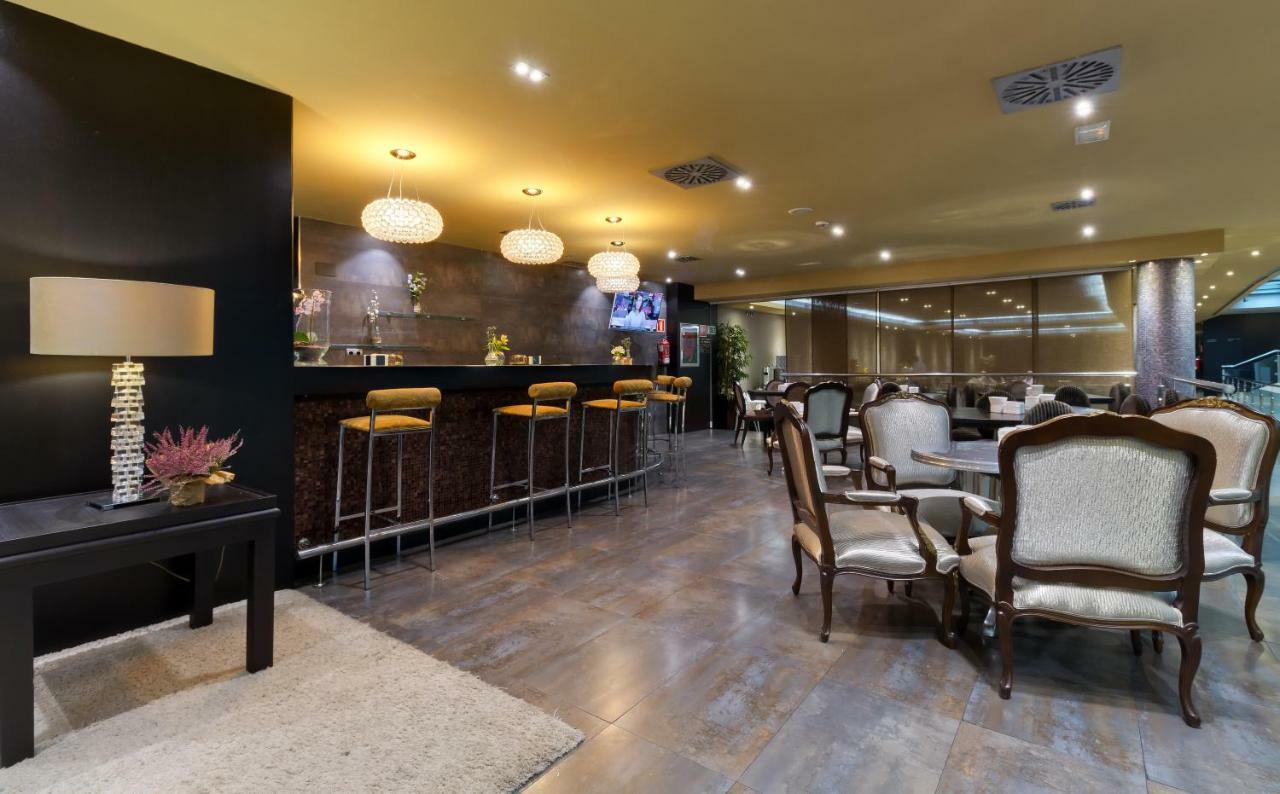 Iberik Santo Domingo Plaza Hotel โอเบียโด ภายนอก รูปภาพ