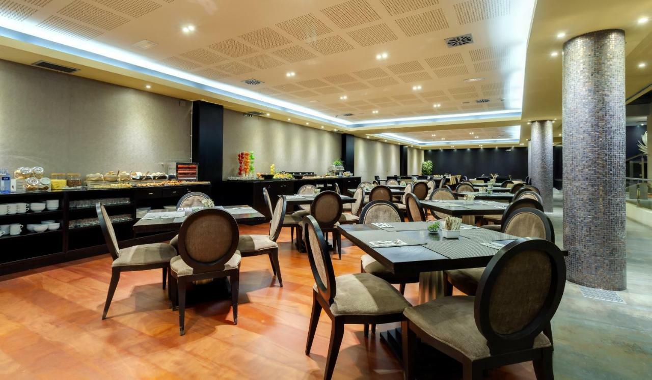 Iberik Santo Domingo Plaza Hotel โอเบียโด ภายนอก รูปภาพ