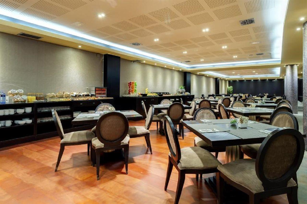 Iberik Santo Domingo Plaza Hotel โอเบียโด ภายนอก รูปภาพ